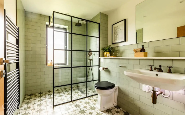 Stunning 5 Bedroom New Build With Amazing Views