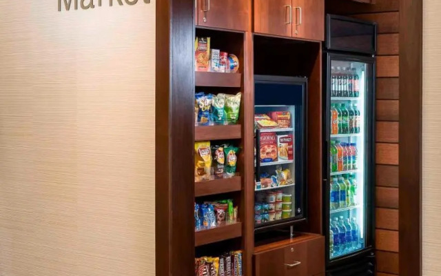 Fairfield Inn & Suites Holland