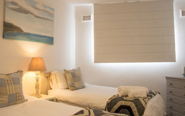 34 Sea Lodge