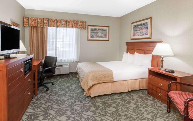 Baymont by Wyndham Grand Rapids N/Walker