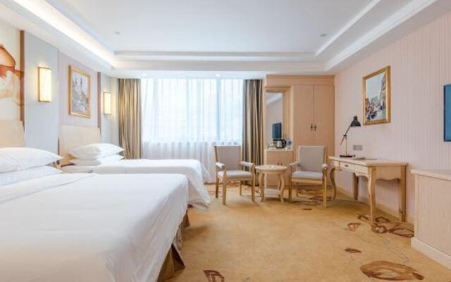 Vienna International Hotel (Chizhou High-speed Railway Station)