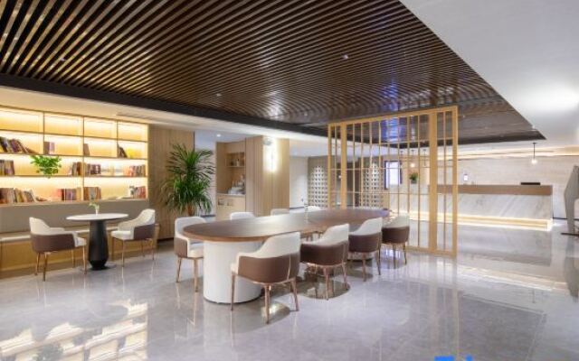 Lavande Hotel