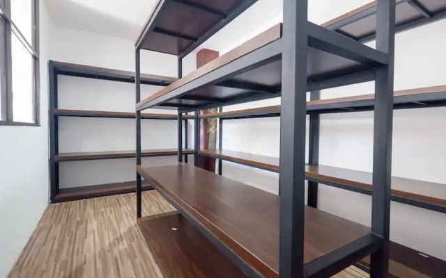 Fello Bnb Hostel Kuta - Adults Only