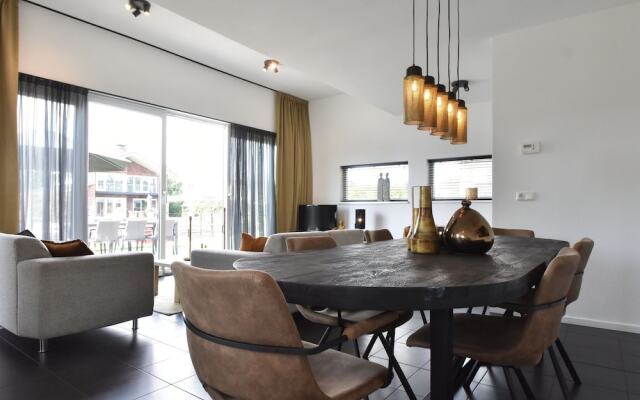 Pleasant Holiday Home in Zeewolde near Golf Course