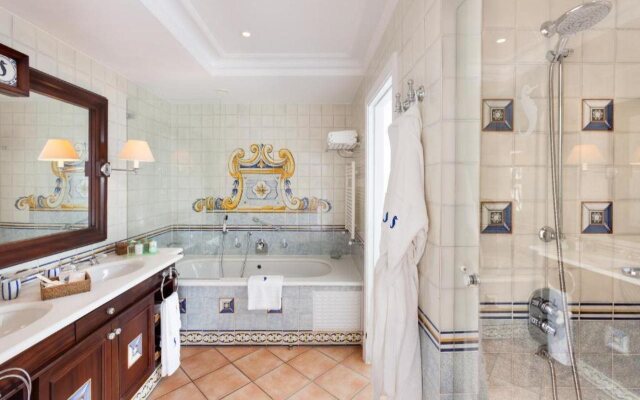 Seaside Grand Hotel Residencia