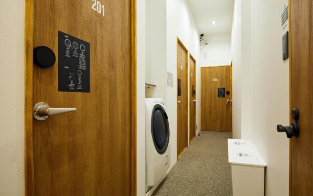 mizuka Imaizumi II-unmanned hotel-