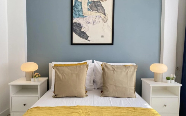 Central and Modern Flat in Cihangir