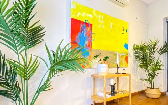 Sleek Flat Within Walking Distance to Pera Museum