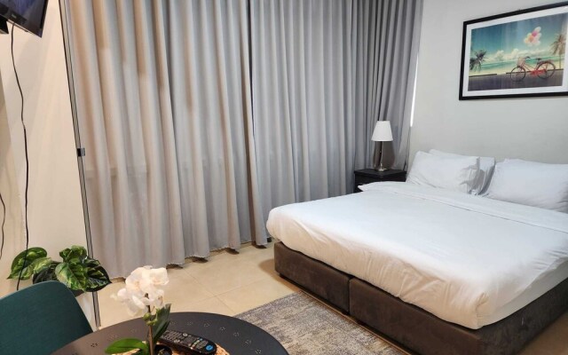 TLV Apartment 77