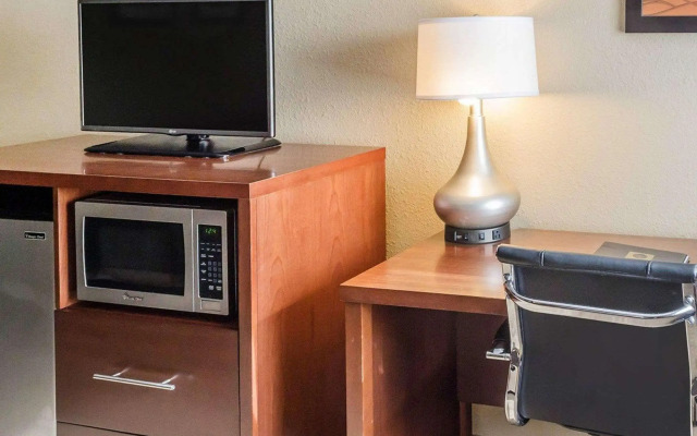 Comfort Inn Mayfield Heights Cleveland East