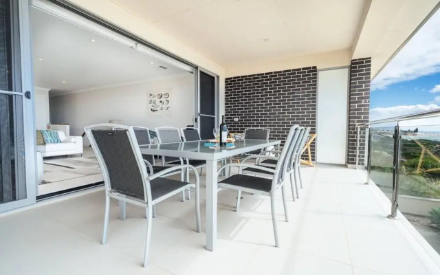 La Bella Vita-beachfront Living - Lift - Sunset Views