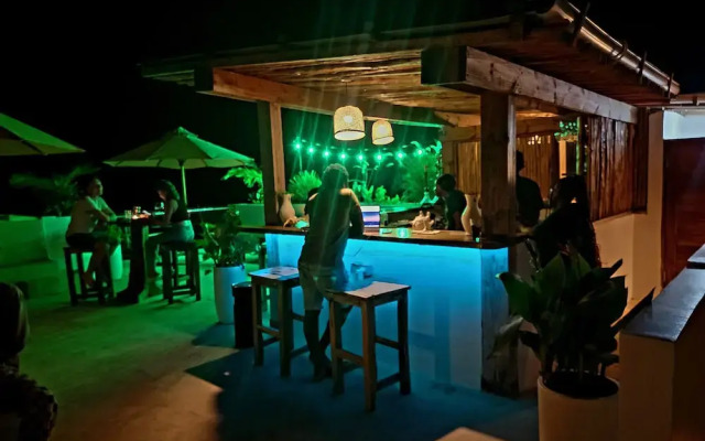Aluna Beach Apartments