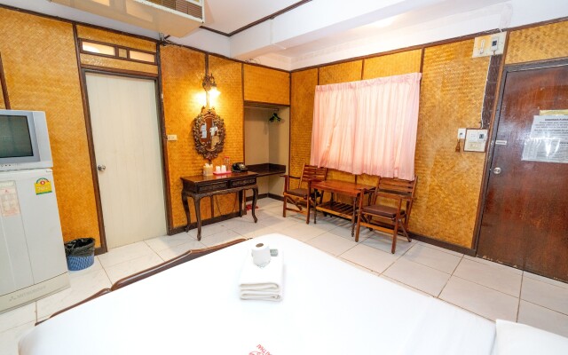 Lai-Thai Guest House