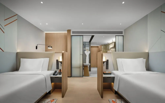 Crowne Plaza Zhongshan Torch High Tech Zone by IHG – Guest Rooms – Zhongshan