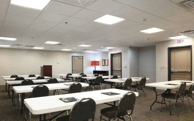 Country Inn & Suites by Radisson, Oklahoma City Airport, OK