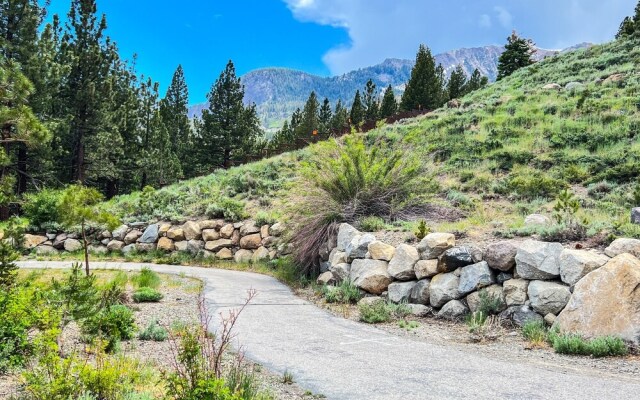 Juniper Crest #25 4 Bedroom Condo by RedAwning