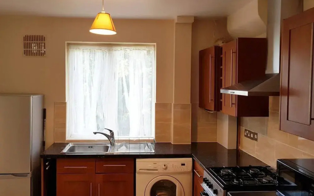 Elegant and Spacious 2 bedroom Apartment