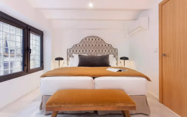 Cozy 2BD Duplex in Seville Center Gran Poder