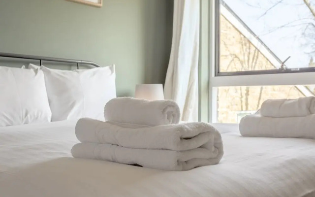 Amazing 2 Bedroom House in Putney