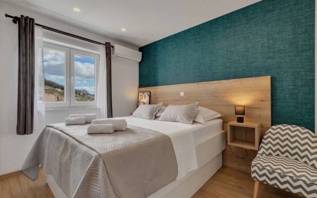 Lara - With Terrace - A2