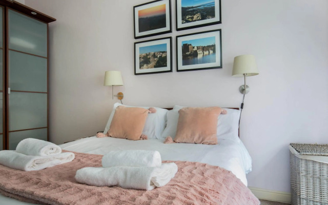 Sunshine On Leith Apartment