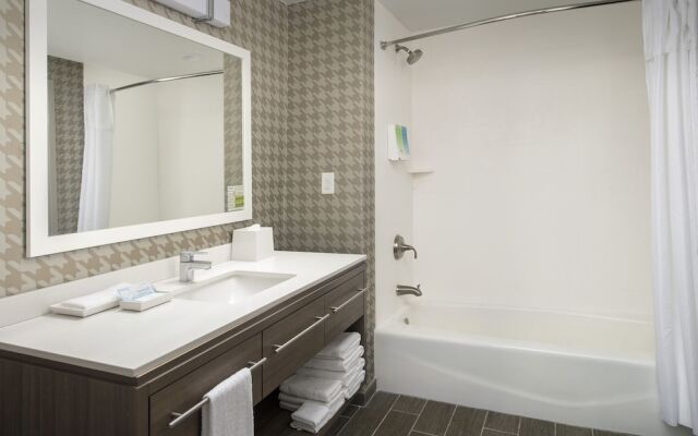 Home2 Suites by Hilton Miami Doral West Airport