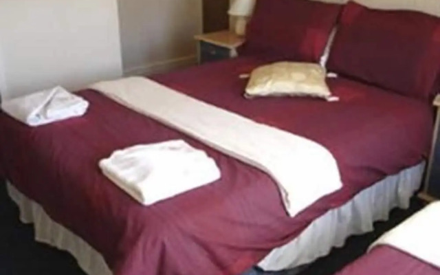 Clarron House Hotel