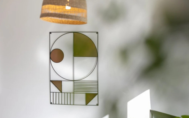 The Douglas - Donnini Apartments