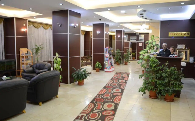 Remay Hotel