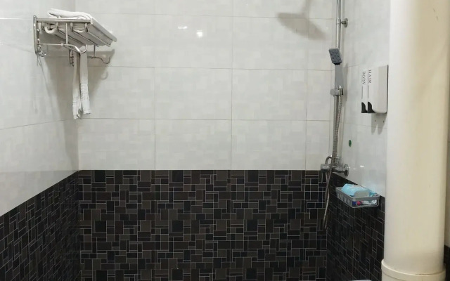 OYO 8021 Catherine Holiday Hotel