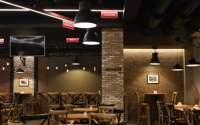 AZUL Hotel & Restaurant