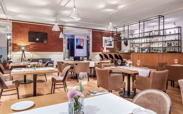 Mercure Wiazowna Brant