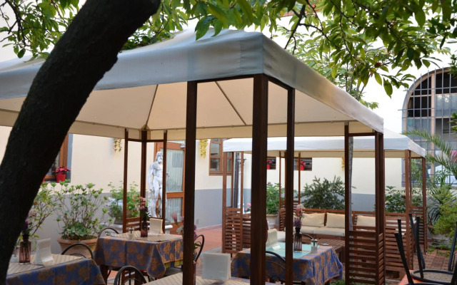 Hotel Mia Cara