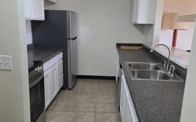 New Western Inn & Suites