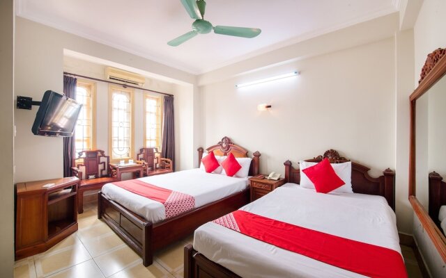 Nhue Giang Hotel by OYO Rooms