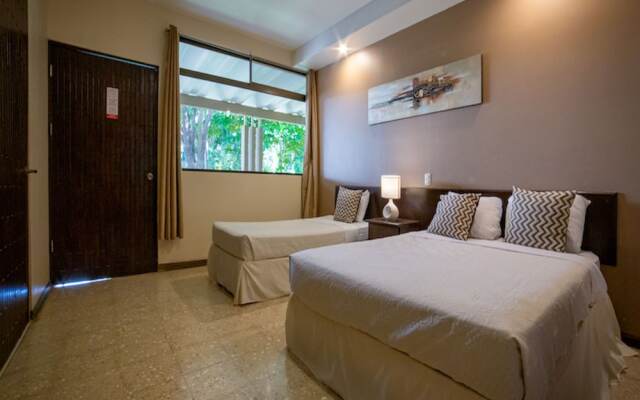 Hotel Diria Santa Cruz