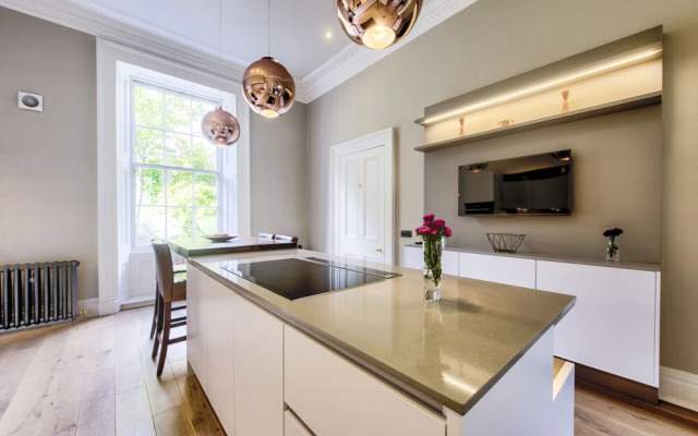 JOIVY Doune Terrace Apartment: Edinburgh New Town Prime Location