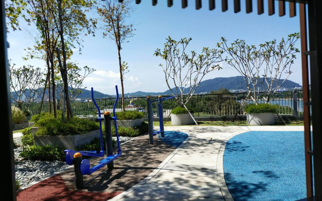 ZilleVille Studio Suite Seaview With Balcony at Imperium Residence