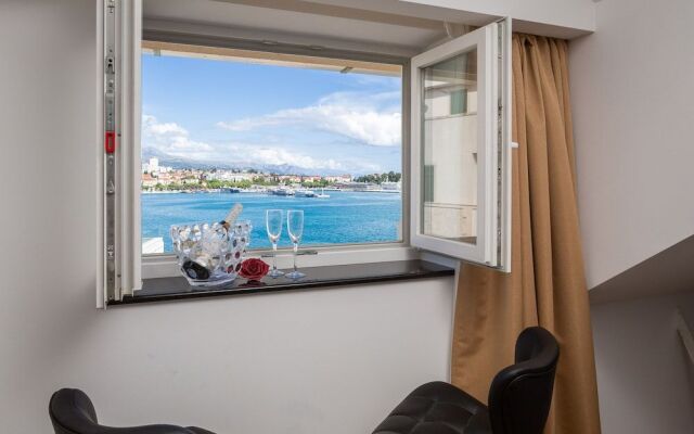 Top Rooms