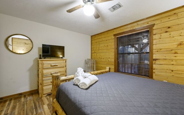 Lacey Dogwood Family Cabin With Free Wifi and Private BBQ by Redawning