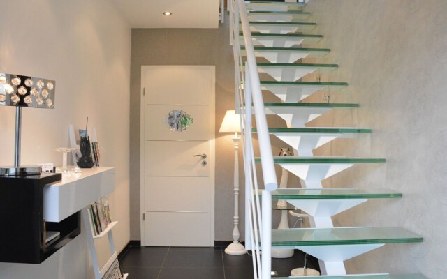 Luxurious Villa in Beauraing with Garden