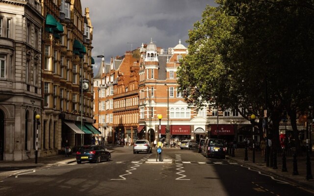 The Cadogan Suite Next to Sloane Square