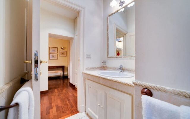 Romantic 1bed Apartment 5min to Piazza di Spagna