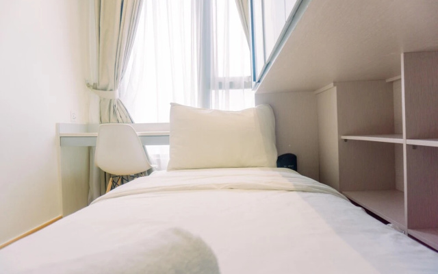 Comfort And Nice 2Br At Gold Coast Apartment