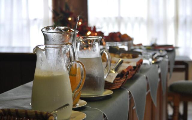 Hotel Arona