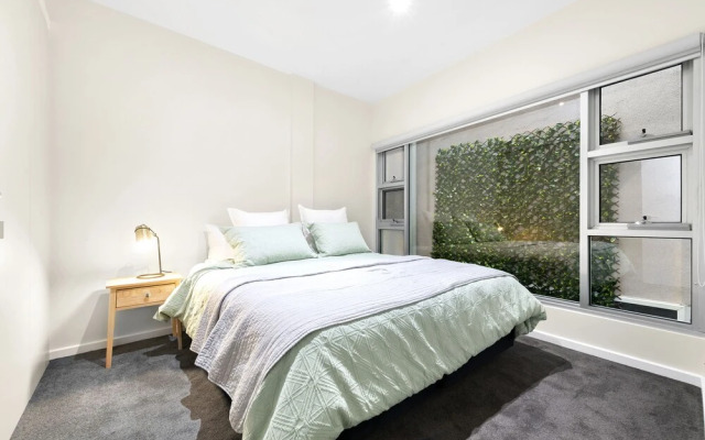 Hotham 2Bdr North Melbourne Apartment
