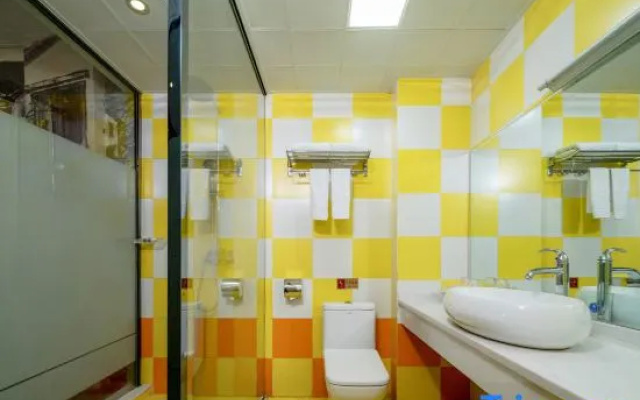 Dingcheng Hotel