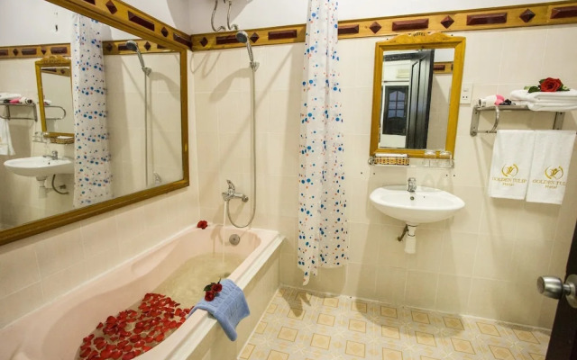 Golden Tulip Hotel
