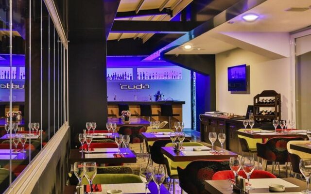 Business Life Boutique Hotel