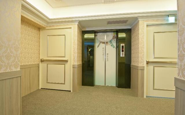 Easy Inn Hostel